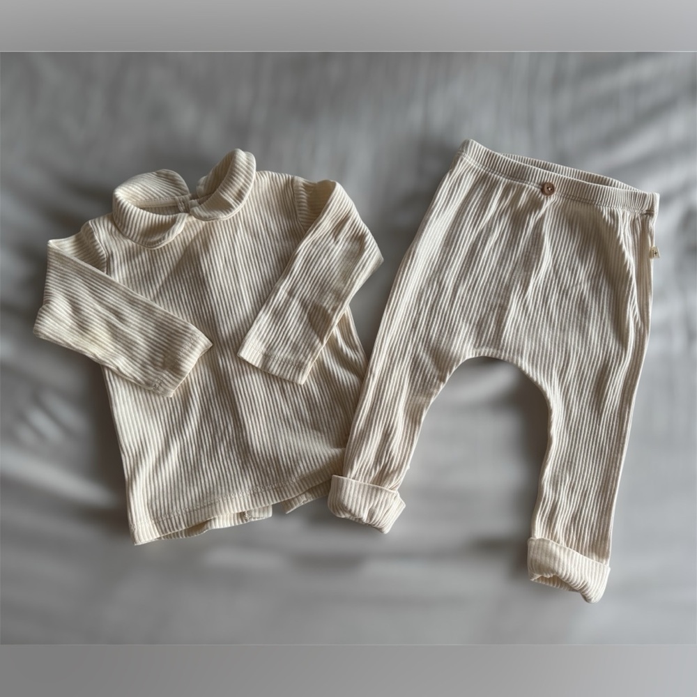 1+ In The Family Cream Neutral Ribbed Knit Baby 9M Set | Top & Pants Minimalist